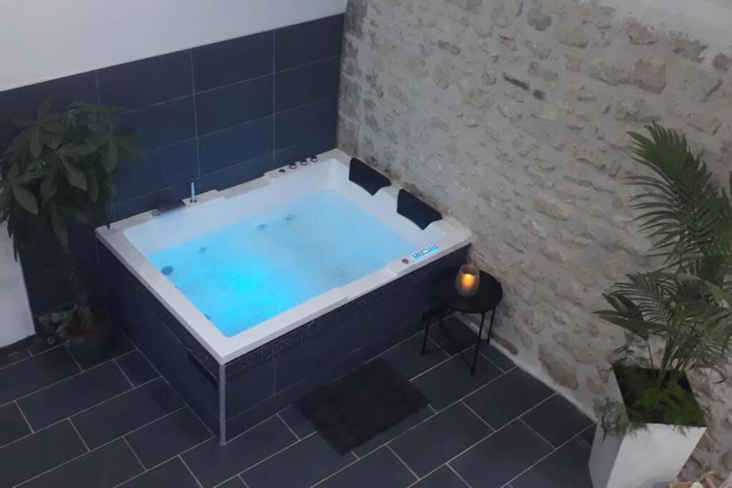 Maison Privative, Cocooning, Zen , Avec Jacuzzi Mont-Notre-Dame Екстериор снимка